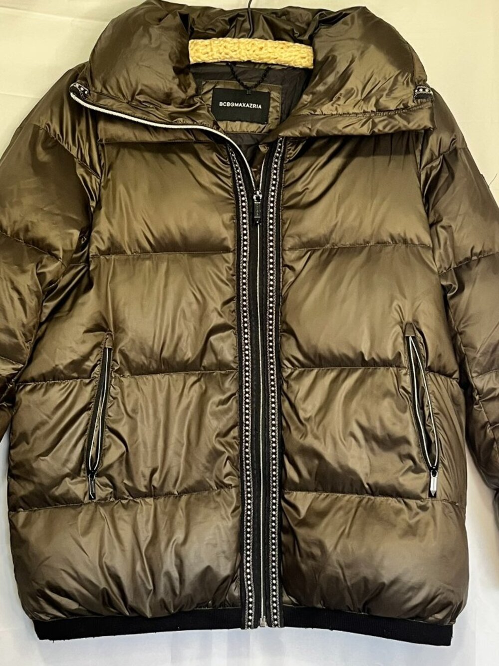 BCBGMAXAZRIA Olive Green Puffer Jacket coat women's Medium down fill